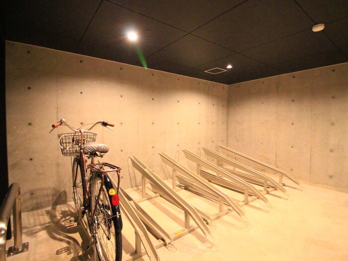 駐輪場 リーデンス名古屋駅西