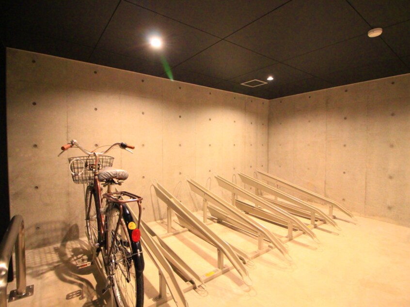 駐輪場 リーデンス名古屋駅西