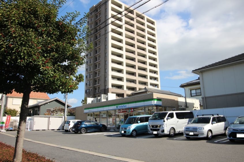ファミリーマート(コンビニ)まで450m ハイムＳ・Ｓ