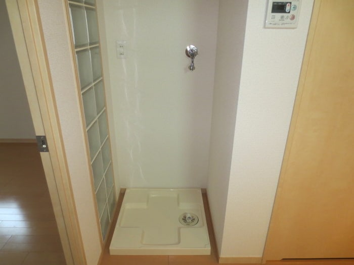 洗濯機置場 エスポア－ル光洋