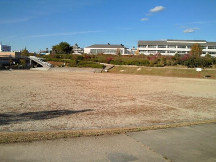 株山中央公園(公園)まで442m 鈴の木ハイツＡ