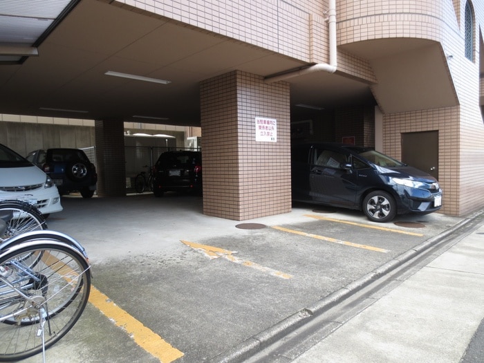 駐車場 ARK21ビル