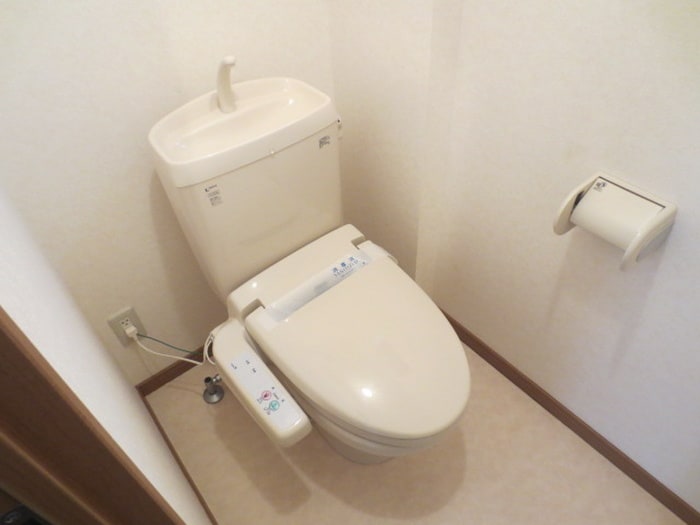 トイレ クレスト