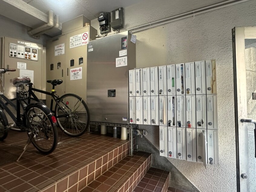 エントランス部分 宝東新ハイツ（301）