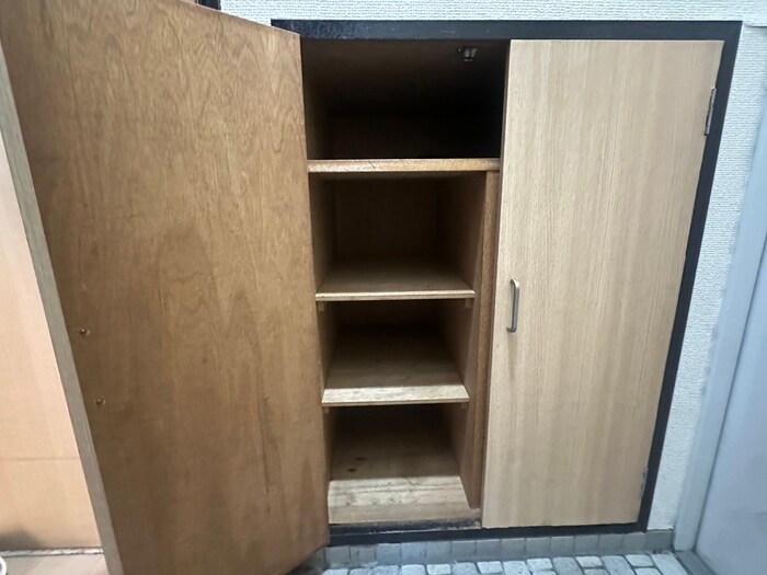 靴箱 宝東新ハイツ（301）