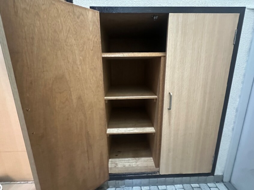 靴箱 宝東新ハイツ（301）