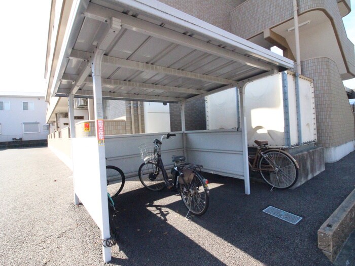 駐輪場 サンメゾン弘栄