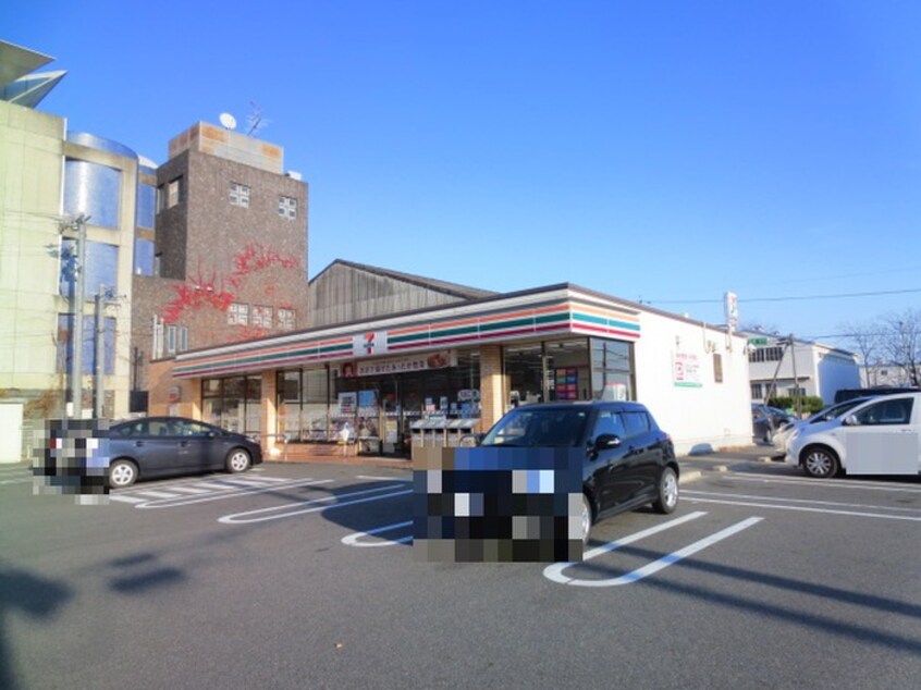 セブンイレブン名古屋舟戸町店(コンビニ)まで673m REGALEST　de　ささしま