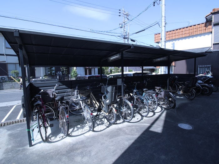 駐輪場 フォレストスクエア　シバタ