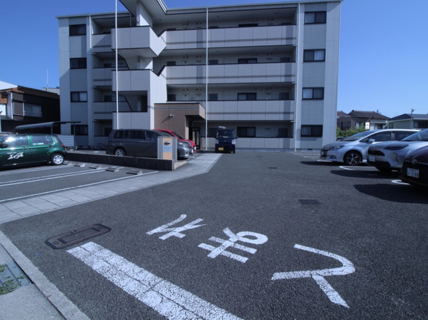 駐車場 フォレストスクエア　シバタ