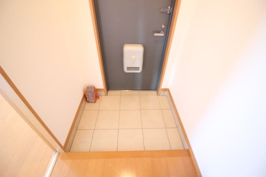 玄関 フォレストスクエア　シバタ