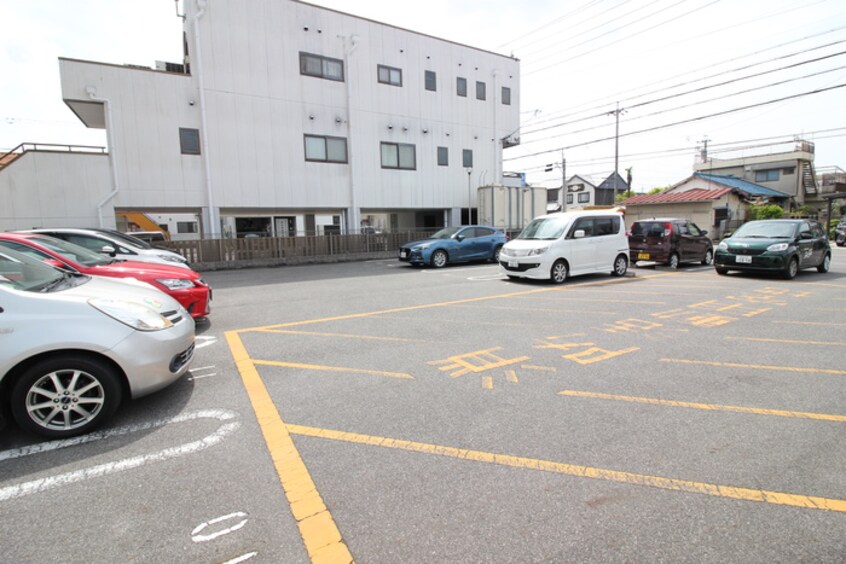 エントランス部分 ラメゾンドゥ日名中町