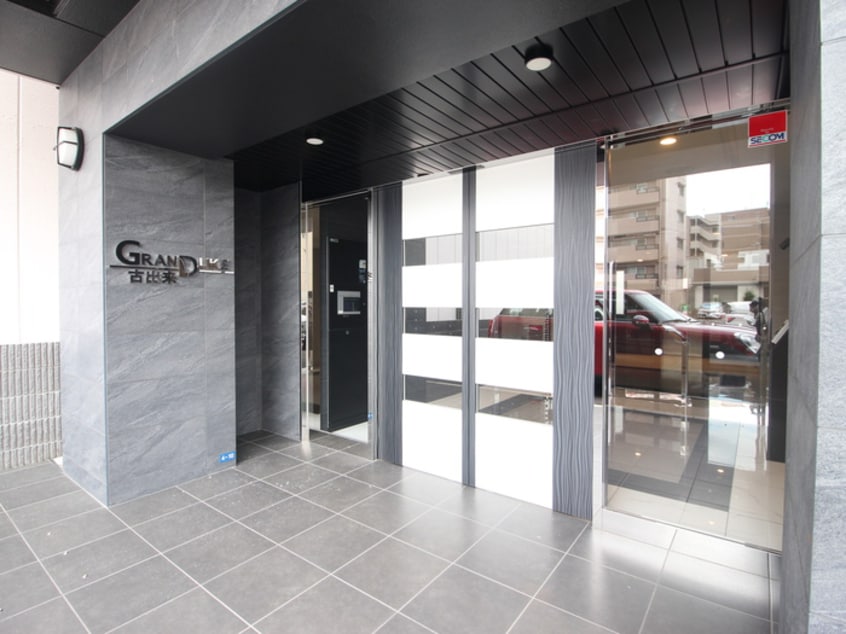 エントランス部分 古出来エンブルコート