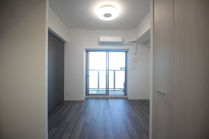 居室 ﾌﾟﾚｻﾝｽ名古屋菊井ｾﾙｶ(904)