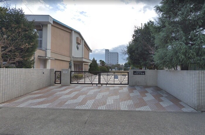 千石小学校(小学校)まで613m 吹上ハイツ