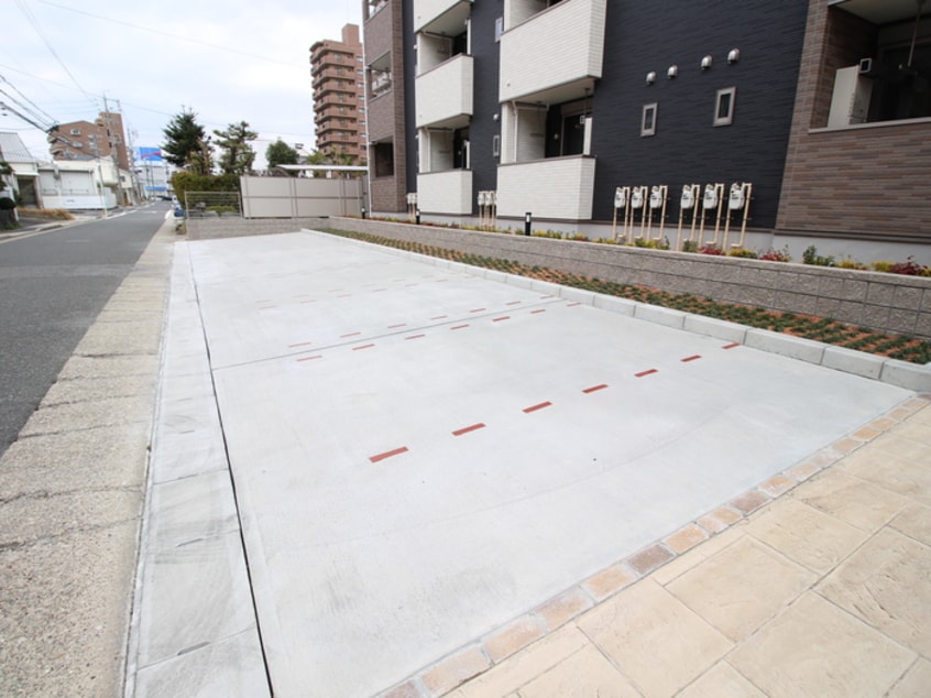 駐車場 ジャルダン南