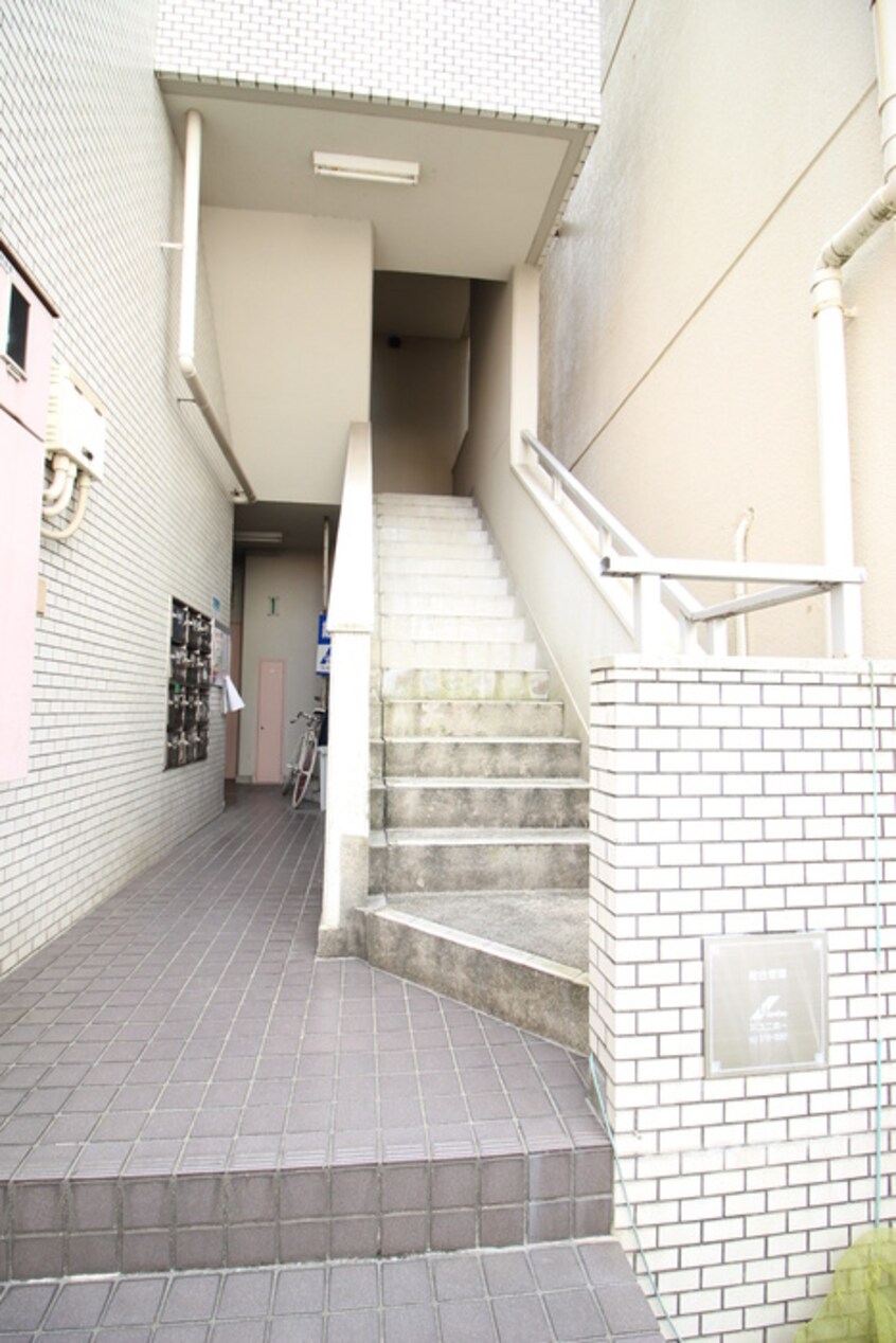 エントランス部分 ハイツ桜ヶ丘