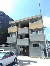 Sunny Court