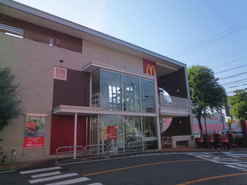 マクドナルド港知多店(ファストフード)まで553m クレセントⅥ