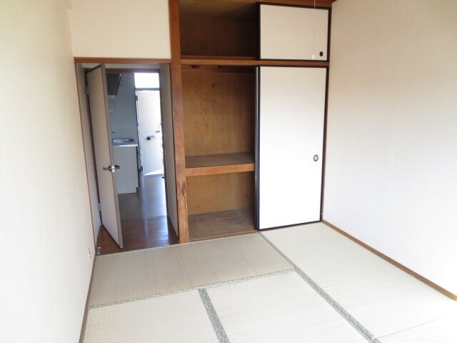 居室 美芳ハイツ