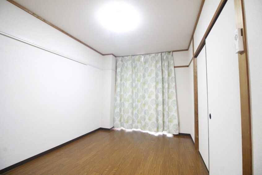 居室 いずみハイツ