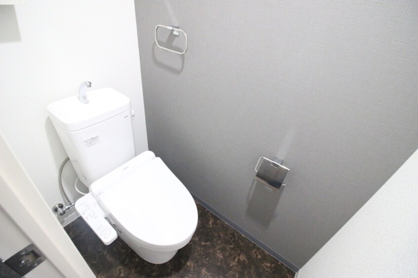 トイレ メイプル岩塚本通