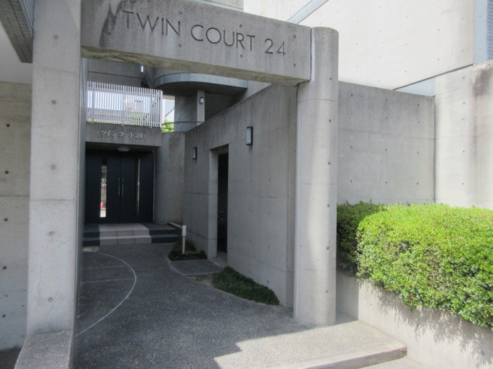 エントランス部分 ツインコ－ト