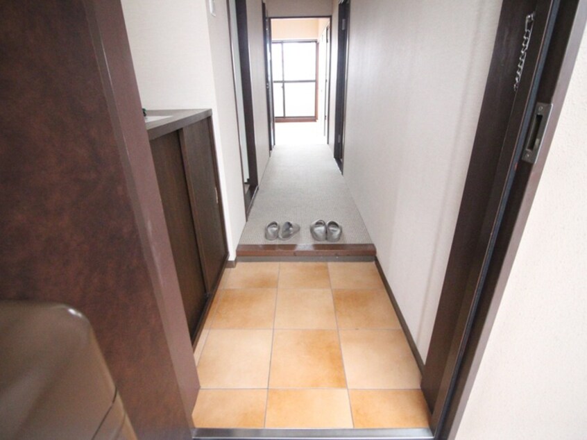 玄関 ハウスアベニュー