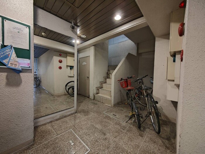 駐輪場 プリンセス新栄