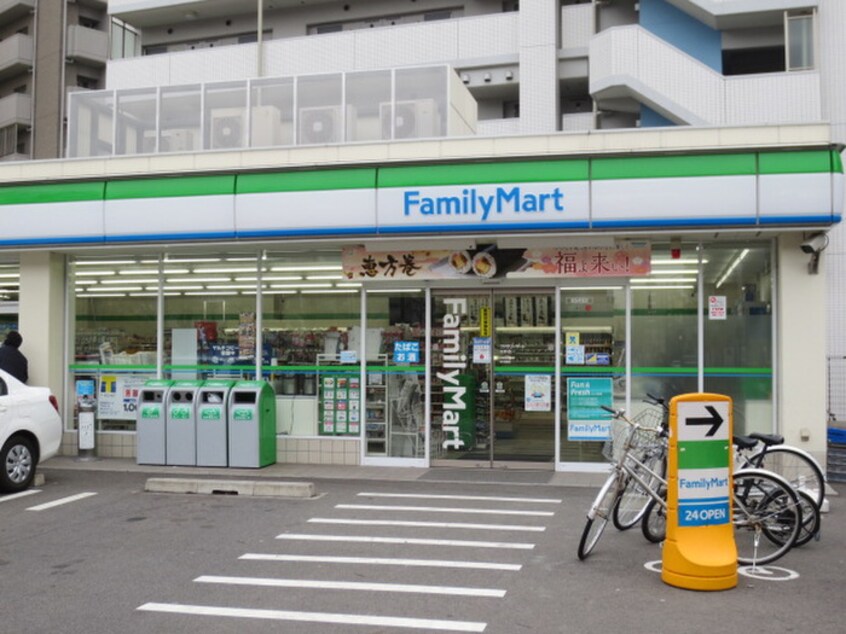 ファミリーマート　千早店(コンビニ)まで15m インプルーブ鶴舞