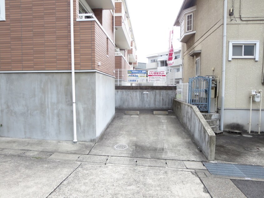 駐車場 ハレレア