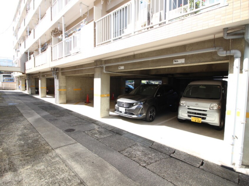 駐車場 ヤカタハイツ