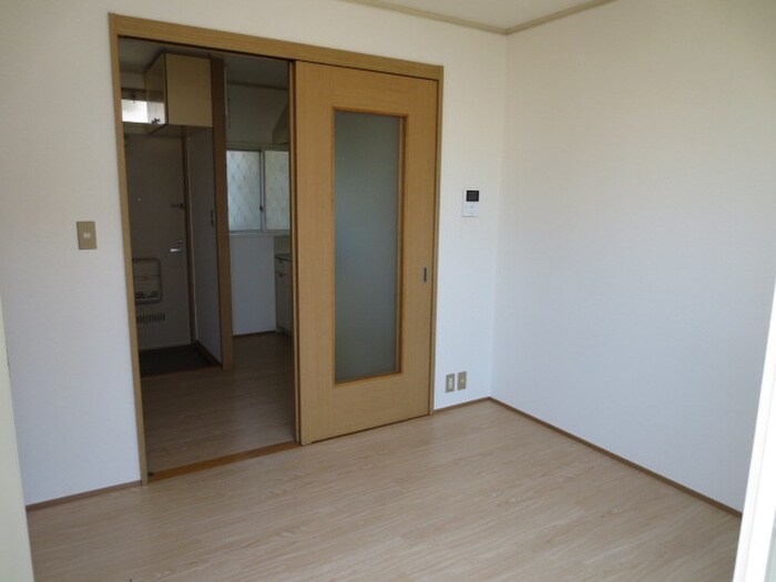 居室 プラネット駒