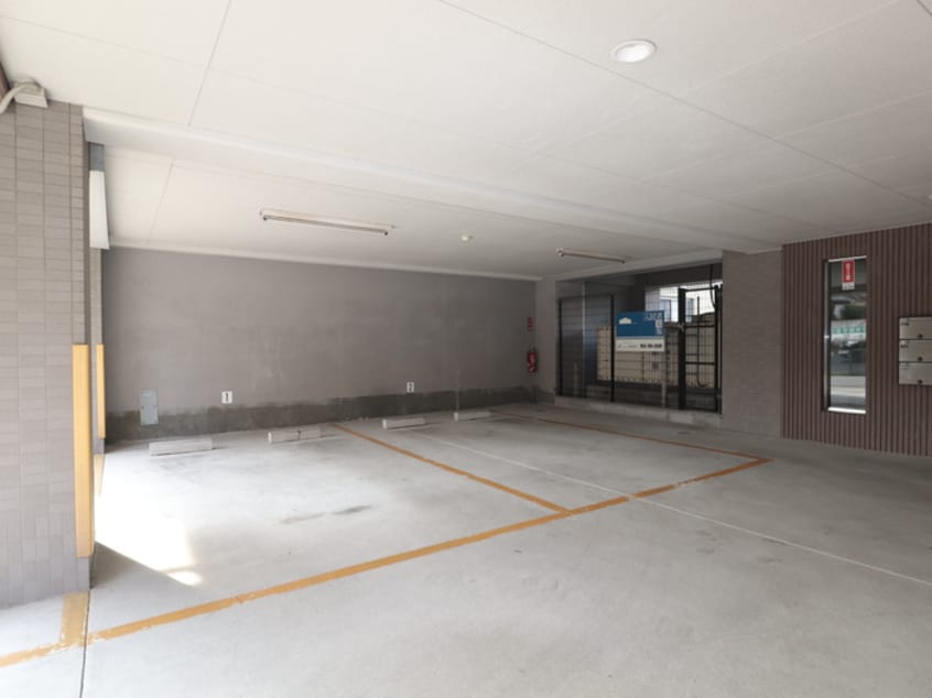 駐車場 グランパス朝岡