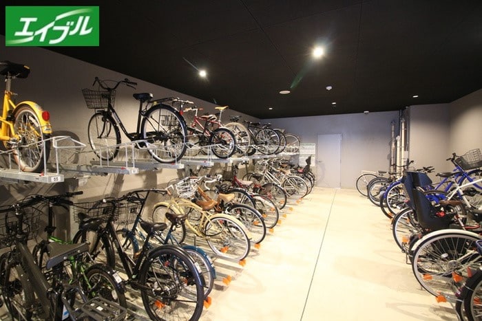 駐輪場 GRAND ESPOIR 車道