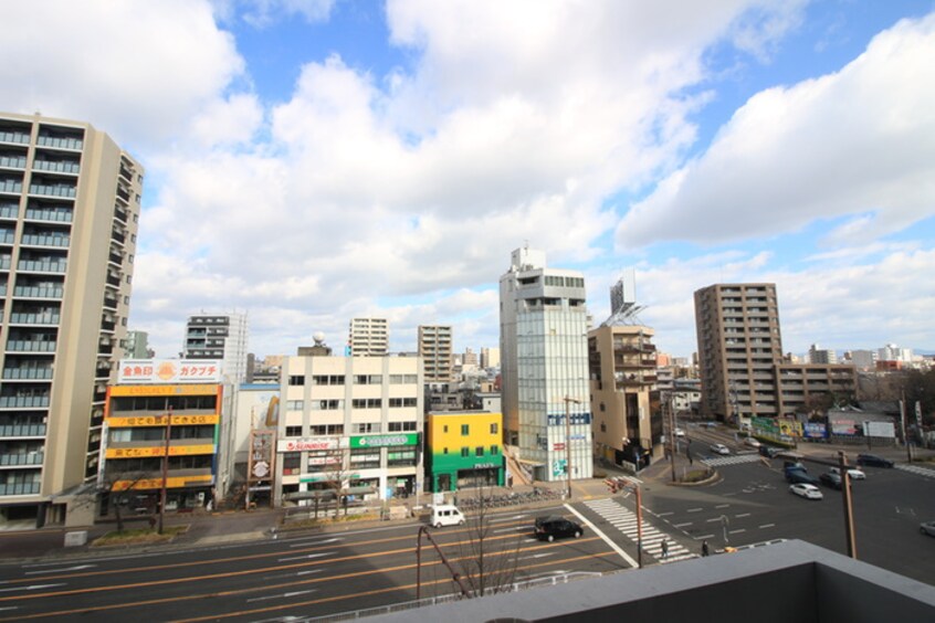 室内からの展望 GRAND ESPOIR 車道