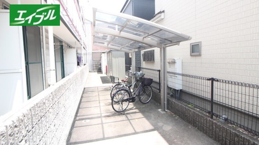 駐輪場 アイリス鶴里