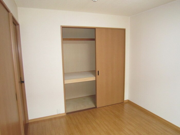 収納 サンハイツＮＳ