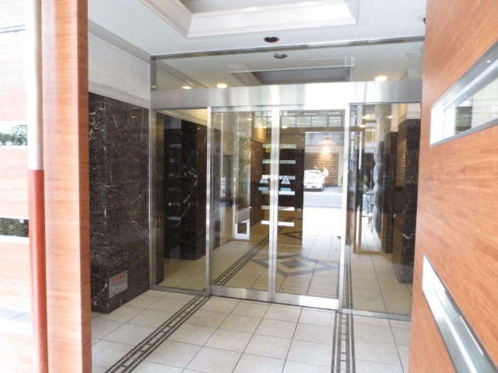 エントランス部分 ﾌﾟﾚｻﾝｽ上前津ﾘﾗｸｼｱ(902)