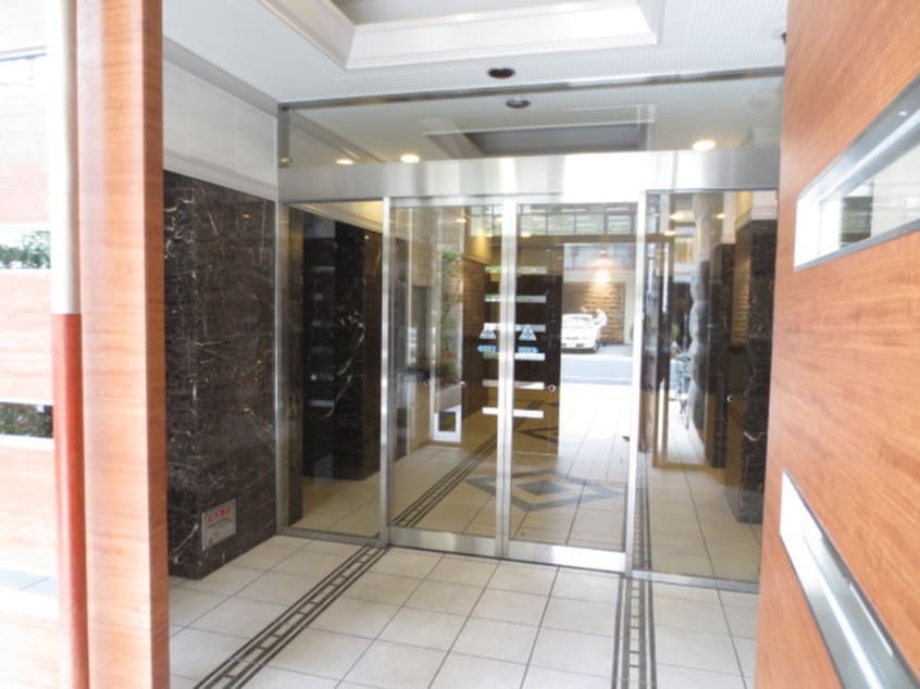 エントランス部分 ﾌﾟﾚｻﾝｽ上前津ﾘﾗｸｼｱ(902)