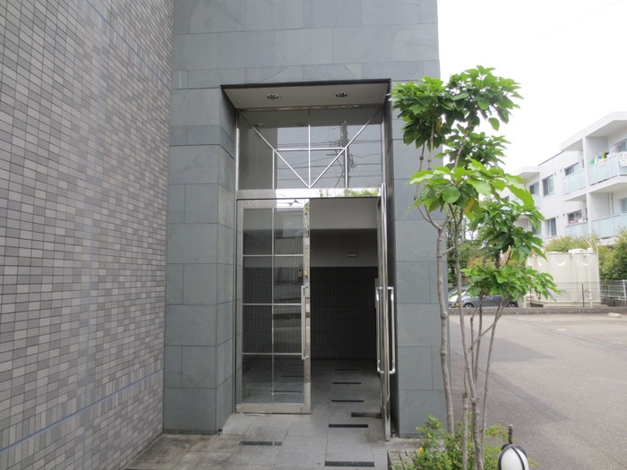 エントランス部分 ヴェルナチュ－ル