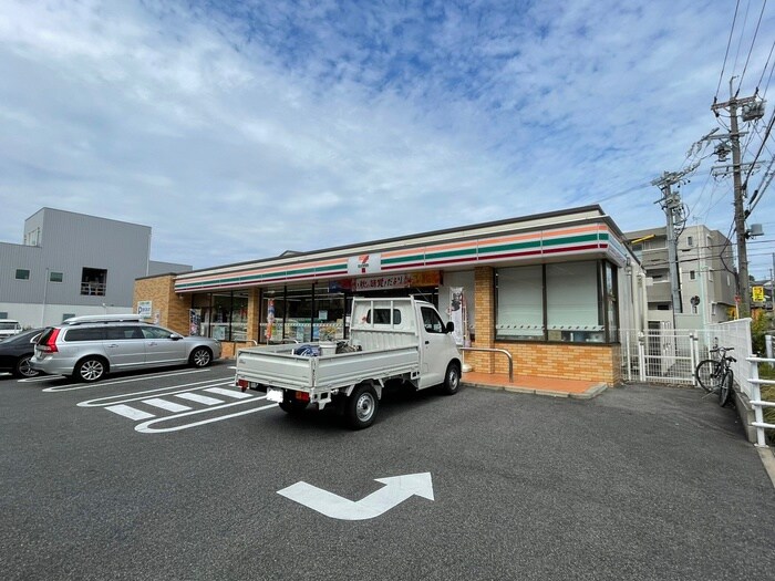 セブンイレブン(コンビニ)まで464m グレ－ス牧の里南館