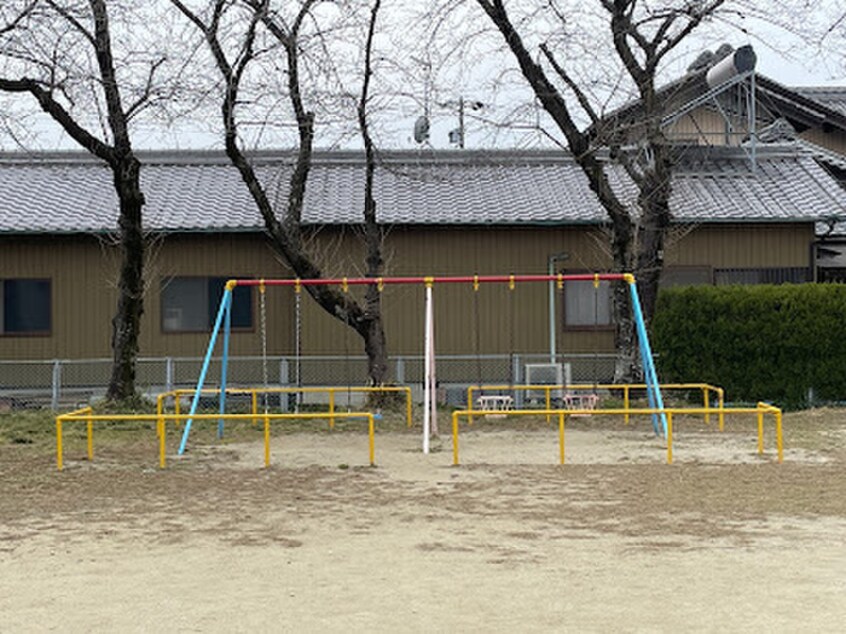 上条児童遊園(公園)まで550m グレ－ス２