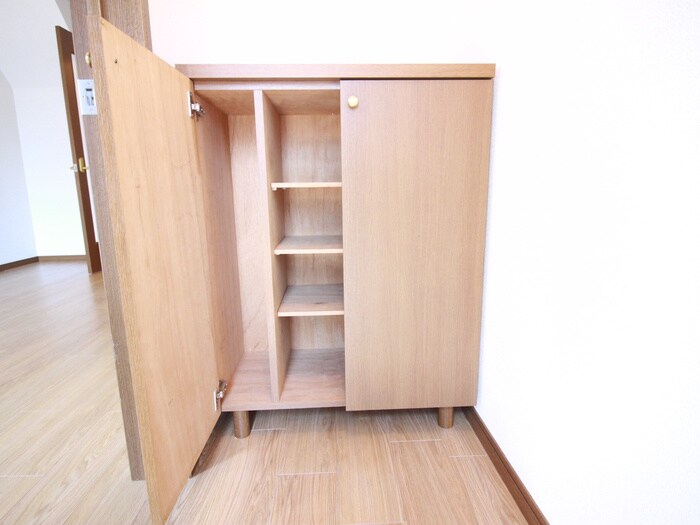 靴箱 VIBRE一色　B棟