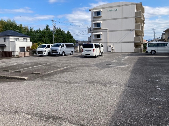 駐車場 シャルードS