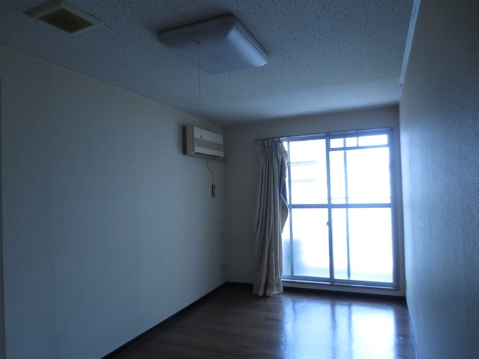 居室 シルクビル