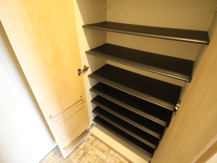 靴箱 シャトレ相川