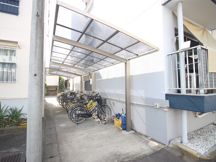 駐輪場 REGA INAZAWA