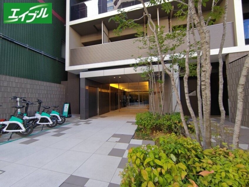 エントランス部分 ブランシエスタ泉