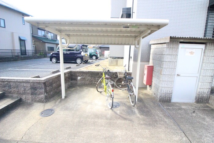 駐輪場 スカイガーデン